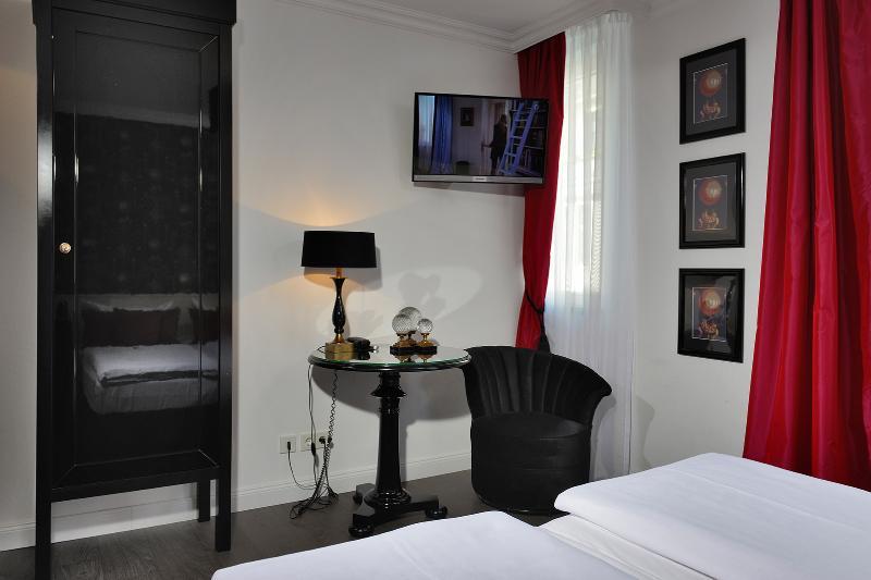 Hotel Domstern Koln Bagian luar foto