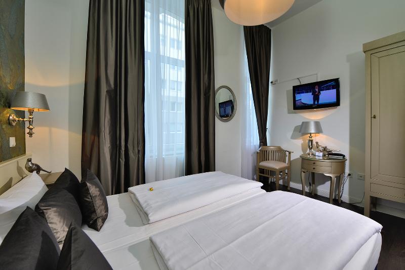 Hotel Domstern Koln Bagian luar foto